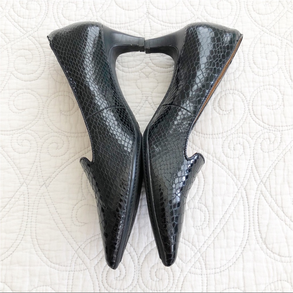 Söfft Vesper Pointed Toe Snake Embossed Pumps - Picture 5 of 9